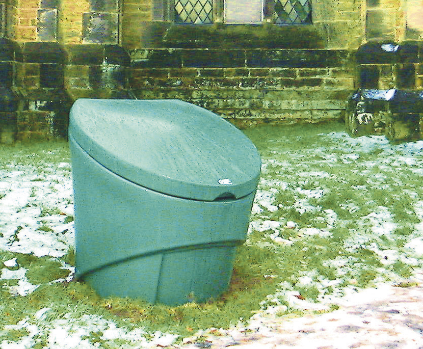 Grit bin (GR11P) Amberol ESI External Works