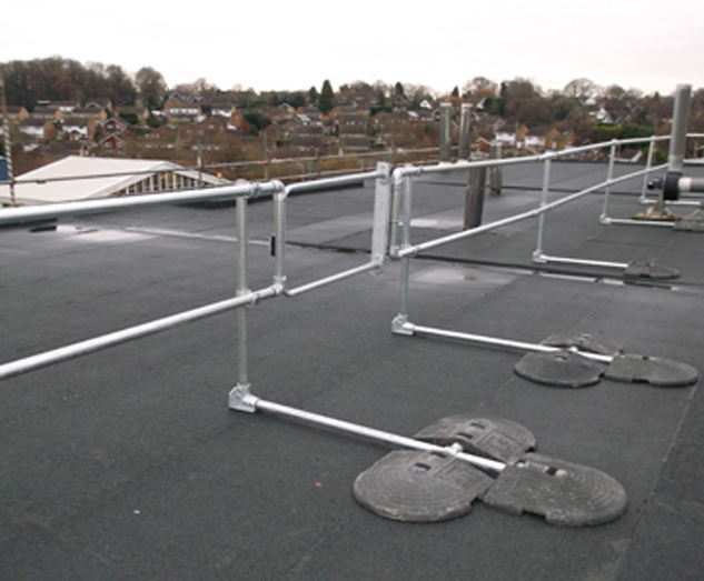 KeeGuard® freestanding roof edge guardrail system Safesite ESI