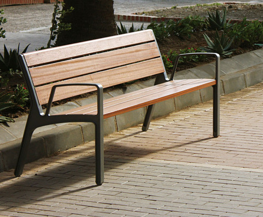 Miela cast aluminium park bench with wooden slats | Environmental ...