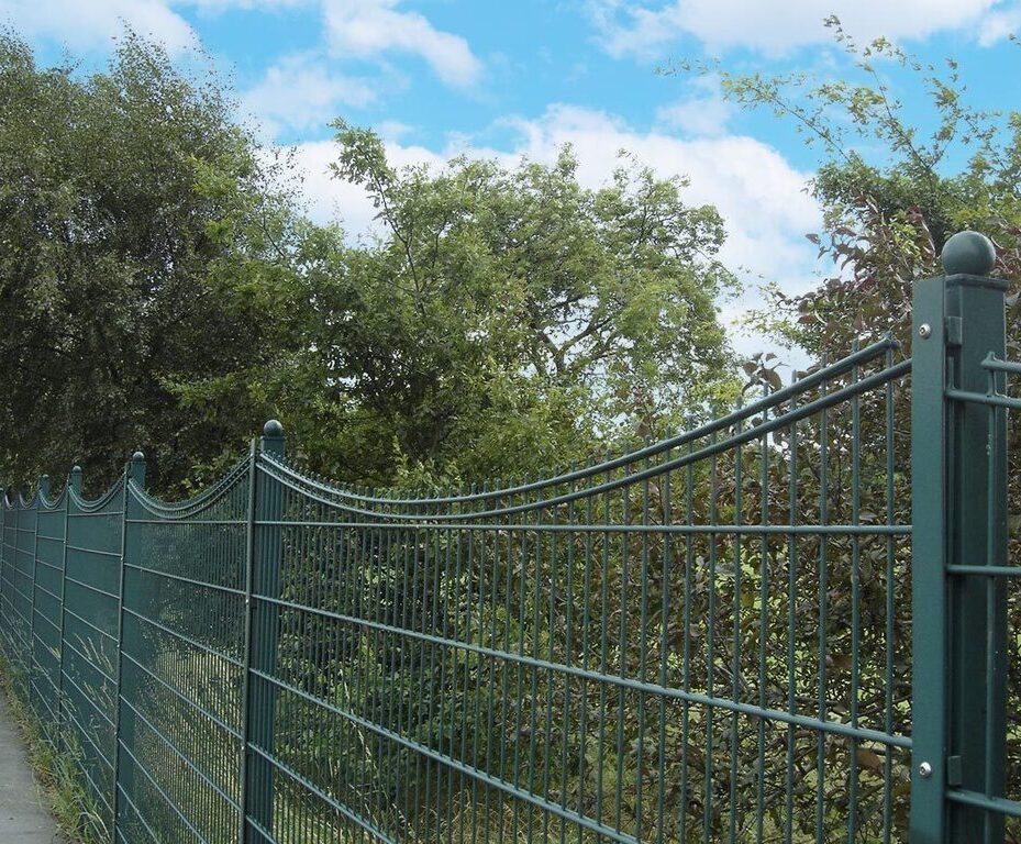 Gemini Concave Twin Wire, Rigid Mesh Perimeter Fencing | Zaun | ESI ...