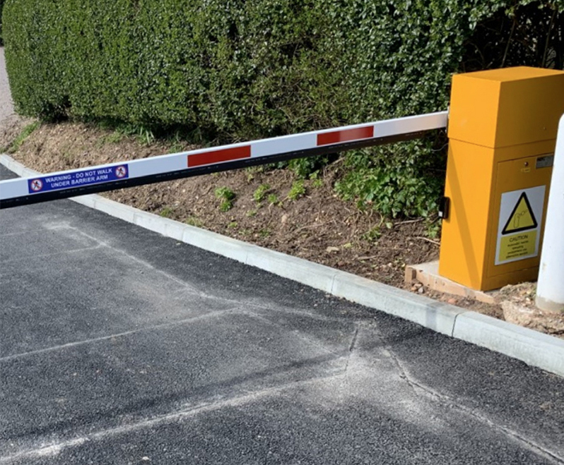 EB750 Excel automatic traffic security barriers | Avon Barrier | ESI ...