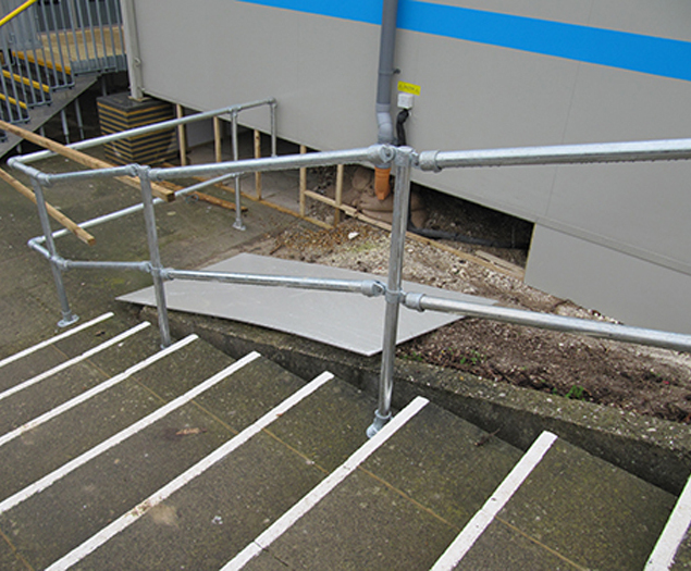 Fittings for handrail at university Kee Systems ESI