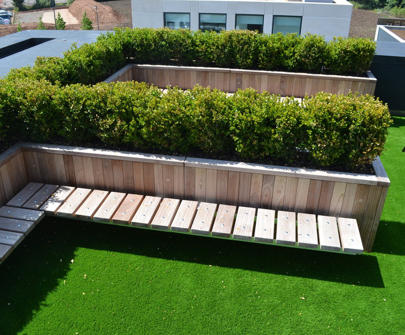 Roof garden planters and seating for new IM Group HQ Street Design