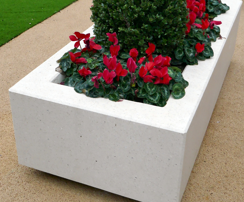 Shropshire large concrete planter Cassidy Brothers ESI External Works