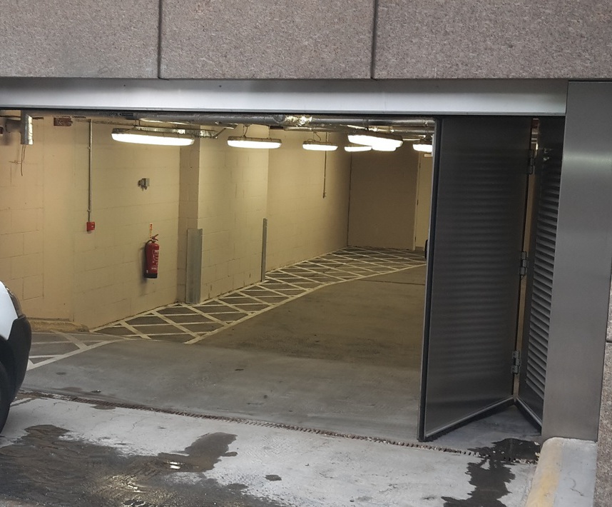 Thermafold 1000 insulated bifold doors Bolton Gate Company ESI Building Design