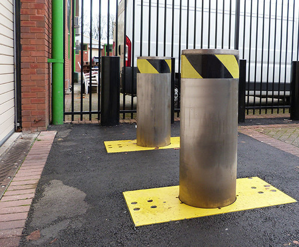 PAS 68 Terra Saturn Bollard | Frontier Pitts | ESI External Works