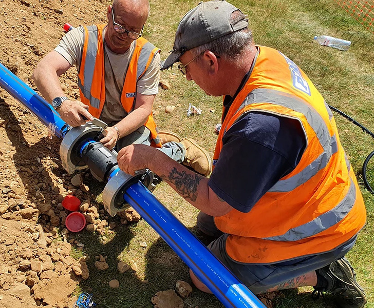 Utilities trenching, excavation and installations Hugh Pearl (Land