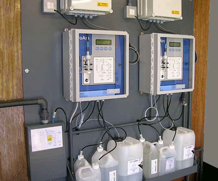 ProAm ammonia monitor with autoclean and calibration Pollution