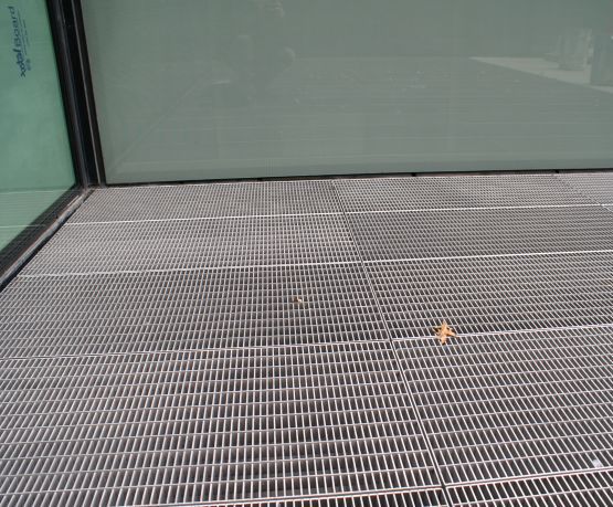 Type NP steel floor gratings | Elefant Gratings | ESI Building Design