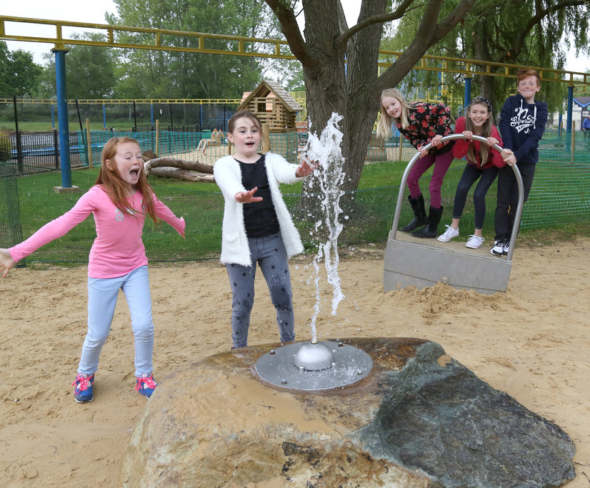 playground water play