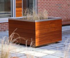 Omos s39 steel and timber tree planter