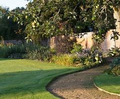 Contemporary walled garden, Cheltenham