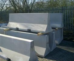 Jersey interlocking concrete safety barriers