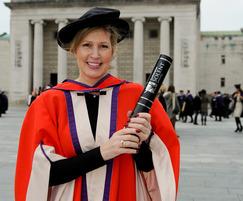 英国与国际设计学会（SBID）：瓦妮莎·布雷迪·奥贝获得荣誉博士学位