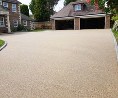Resin bound driveway Surrey in Flaxen Pea