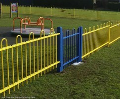 Conforms to BS EN 1176 play fence standards