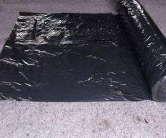 Polyethene root barrier protects roof waterproofing