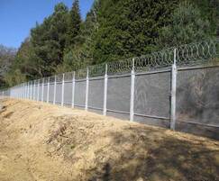 ArmaWeave® steel mesh high security fencing