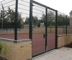 Matching gates, kickboards & handrails available