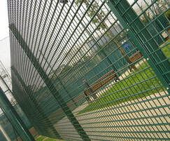 Super Rebound™ fencing offers good through-visibility