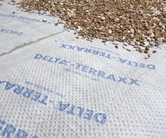 DELTA® Terrax drainage membrane on a green roof