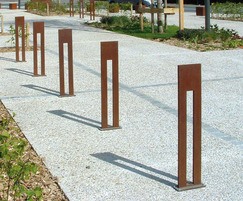 Clos Cycle Stand