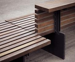 A modular piece to create meeting places