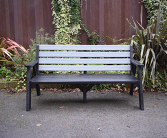Sloper 100% recycled plastic bench