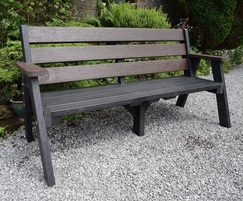 Sloper 100% recycled seat in black and brown