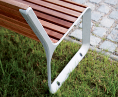 Portiqoa park bench cast aluminium support detail