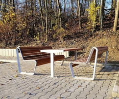 BOROLA park bench shown with table