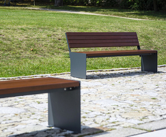 EKTA park benches with and without backrests - LEK3
