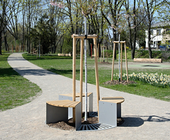 SEGMO tree grid with benches