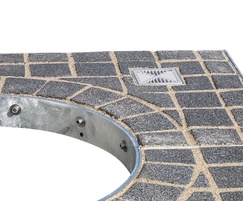 SuDS-compliant tree grille with paved finish