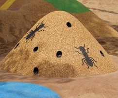 Wet pour 3D play mound - anthill