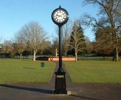 Pillar clock